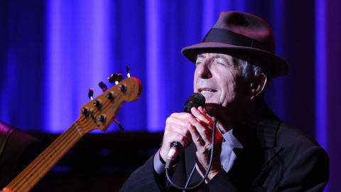 Le chanteur et po�te montr�alais Leonard Cohen en spectacle