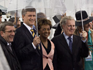 Régis Labeaume, Stephen Harper, Michaëlle Jean, Jean Charest et Max Gros-Louis