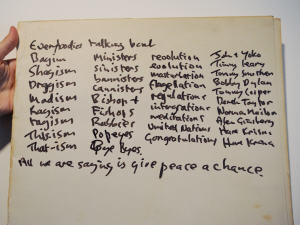 Photo des paroles manuscrites de Give peace a chance, prise en mai 2008 � New York
