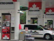 Une station-service Petro-Canada (archives)