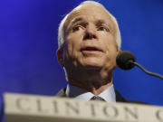 John McCain, lors d'un discours � New York, jeudi.