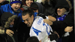 Antonio Ribeiro prend un bain de foule.