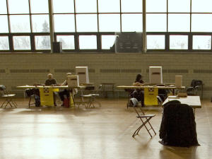 Un bureau de vote lors des �lections f�d�rales de 2006