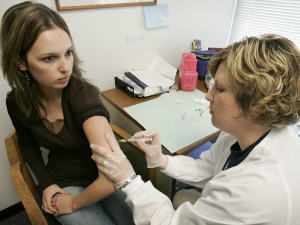 Le vaccin contre le VPH sera administré à toutes les jeunes filles dès le primaire
