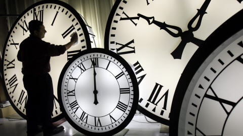 http://img.src.ca/2008/11/01/480x270/PC_081101employe-horloges_8.jpg