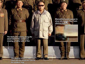 Kim Jong-il (au centre) aux côtés d'une unité de soldats