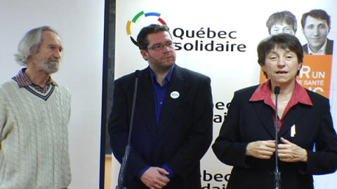 Fracoise David entour�e de deux candidats
