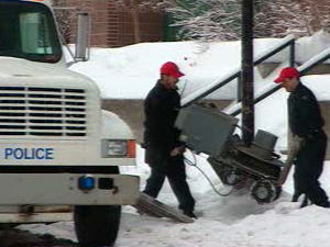 Des artificiers de la Police de Montréal ont neutralisé le colis suspect.