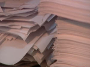 Une pile de documents
