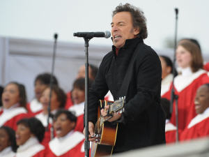 Bruce Springsteen est monté sur scène accompagné d'un choeur Gospel.