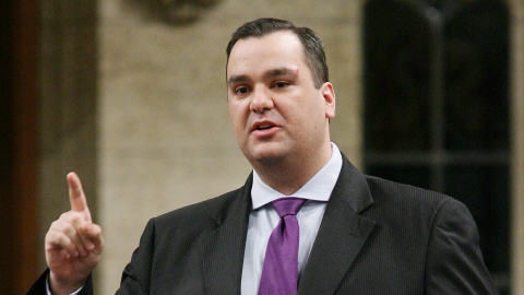 Le ministre du Patrimoine canadien James Moore