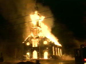 L'église de Saint-Philibert, en Beauce, a été la proie des flammes.