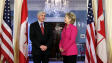 Lawrence Cannon et Hillary Clinton lors de leur rencontre � Washington