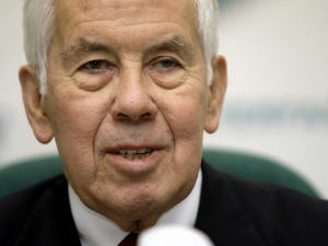Le sénateur républicain Richard Lugar lors d'une conférence de presse à Moscou en décembre 2008