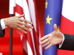 Poignée de main entre Barack Obama et Nicolas Sarkozy.
