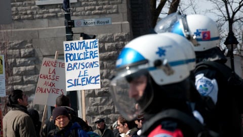 Manifestation contre la brutalité policière à Montréal