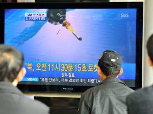 Émission de télévision à Séoul, en Corée du Sud, sur le lancement d'un missile en Corée du Nord