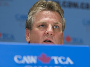 Le président du syndicat des Travailleurs canadiens de l'automobile (TCA), Ken Lewenza