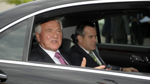Les dirigeants de Magna: le fondateur, Frank Stronach, au premier plan et le PDG, Siegried Wolf, au second plan