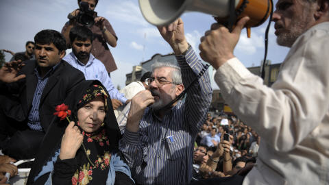 Mir Hossein Mousavi (archives)