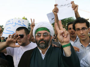 Des manifestants pro-Moussavi lors d'une manifestation en juin 2009.