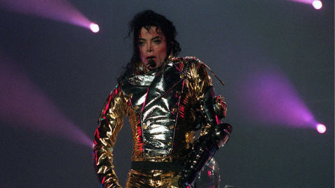 Michael Jackson lors d'un concert � Cape Town, en Afrique du Sud, en octobre 1997.