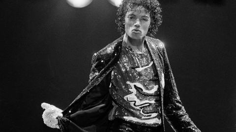 Photo de Michael Jackson prise le 1er d�cembre 1984 lors de son Victory Tour au Dodger Stadium de Los Angeles.