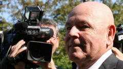 Larry O'Brien lors de son arrivée au palais de justice d'Ottawa mercredi pour entendre son verdict.
