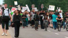 Marche � la m�moire de Fredy Villanueva, dans Montr�al-Nord.