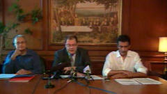 De gauche � droite : M. Dudemaine de Pr�sence autochtone, MM. Beaulieu et Savard du comit� de la f�te nationale