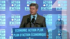 M. Harper à Kitchener en Ontario.