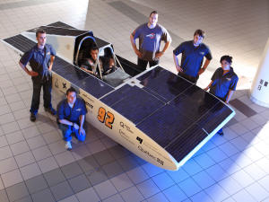 La voiture solaire Éclispe VI, de l'École de technologie supérieure de Montréal