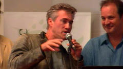 L'acteur Roy Dupuis, pr�sident de la Fondation Rivi�res, avec le chanteur Paul Pich�