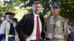 Andrew Wolfe Burroughs, descendant du général James Wolfe (1727-1759) et Georges Savarin de Marestan, descendant du général Louis-Joseph de Montcalm (1712-1759) sur les plaines d'Abraham, le 12 septembre 2009.
