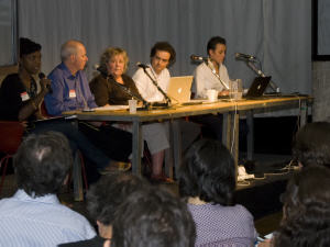 L'animatrice Mahalia Verna, David Beers, Véronique Marino, Laurent Mauriac et Geraldine Cahill