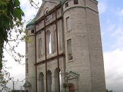 Façade de l'église Saint-Vincent-de-Paul