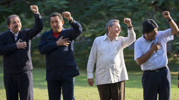 Daniel Ortega, Hugo Chavez, Raul Castro et Evo Morales lors d'une réunion de l'Alliance bolivarienne pour les Amériques