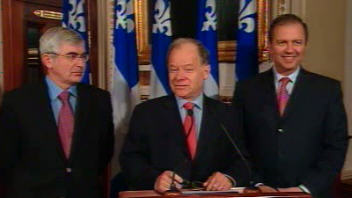 Les ministres Cl�ment Gignac, Raymond Bachand et Sam Hamad (de gauche � droite)