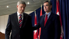 Le premier ministre Stephen Harper et le ministre de l'Environnement Jim Prentice