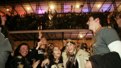 Les partisans des Saints c�l�brent la victoire au Super Bowl � La Nouvelle-Orl�ans.