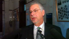 Le ministre de la S�curit� publique du Qu�bec, Jacques Dupuis
