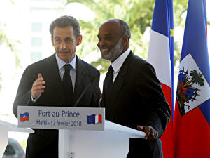 Nicolas Sarkozy avec son homologue haïtien René Préval