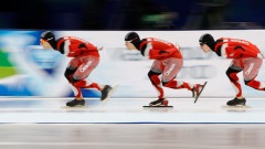 Lucas Makowsky, Denny Morrison et Mathieu Giroux, en route vers la m�daille d'or en poursuite par �quipe