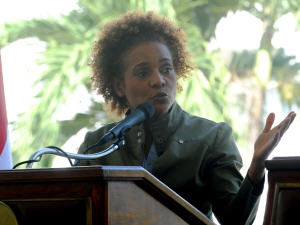 La gouverneure générale du Canada, Michaëlle Jean, en Haïti, le 8 mars 2010.