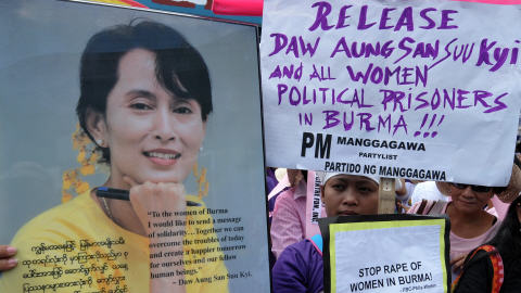 Des partisans de Aung San Suu Kyi r�clament sa lib�ration � l'occasion d'une manifestation, le 8 mars, aux Philippines.