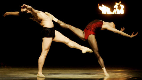 � Bella Figura �, chor�graphie de Jiri Kylian, avec Mariusz Ostrowski et IsaBelle Paquette