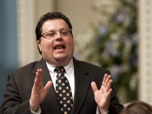 Le ministre de la Famille du Québec, Tony Tomassi, à l'Assemblée nationale du 10 mars 2010