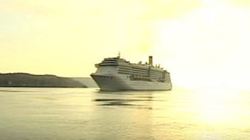 Bateau de croisi�res sur le fleuve