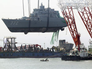 Le Cheonan a coulé après une mystérieuse explosion près de la frontière maritime avec la Corée du Nord.
