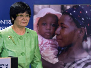 La ministre Bev Oda, lors d'une conférence préparatoire en vue du sommet du G8